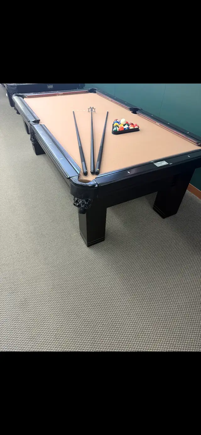 8ft Pool Table 1" Slate Showroom Clear Out