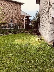 AFFORDABLE Junk Pickup & Garbage Removal Service 905 818 2335 - Photo 4