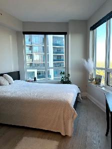 Large Furnished Room in a Modern Condo, Yonge St and Steels Ave - Photo 3