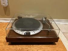 Victor / JVC TT-81 direct drive quartz lock turntable