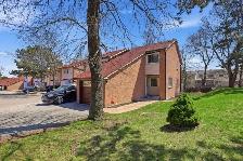 4 BED, 2 BATH TOWNHOUSE FOR RENT IN SCARBOROUGH, ON - Photo 12