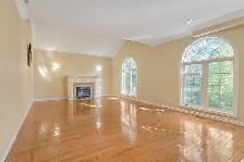 Luxury 4 BR Detached House for Rent in Prime Location Newmarket - Photo 4