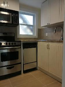 Two bedroom apartment, centrtwon, Sept 1, $1875 - Photo 9