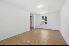 Renovated 4 bedroom back-split for rent in Stoneybrook - Photo 3