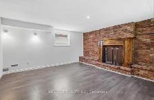 Renovated 4 bedroom back-split for rent in Stoneybrook - Photo 6