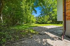 Renovated 4 bedroom back-split for rent in Stoneybrook - Photo 14