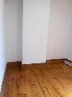 Top Floor - 3 Bedrooms 2 Bathrooms - Apartment - Photo 3