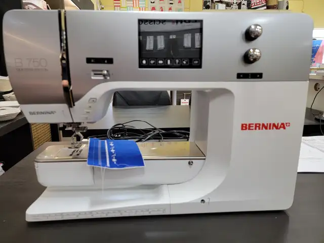 BERNINA B750 QE Sewing Machine