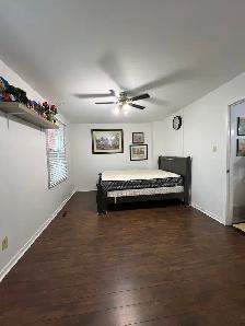 Private Room for rent available on Sept  1, 2026 in brampton - Photo 4