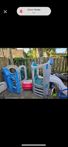 children’s outdoor play place