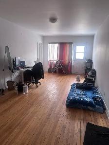 2 Bedrooms 1 Bathroom - Apartment