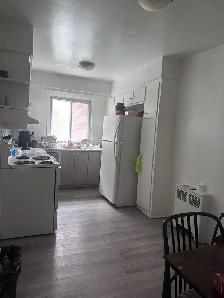 2 Bedrooms 1 Bathroom - Apartment - Photo 6