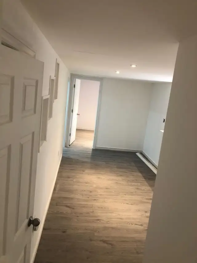 2 bedroom 1 bathroom apartment near UWO