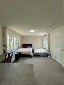 Best Deal! Really Bright! Very Spacious One Bedroom Unit Rent - Photo 4