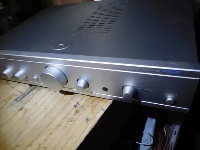 Ampli Cambridge  haut de gamme a 500