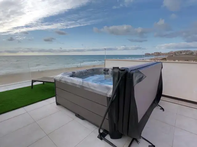 ORION HOT TUB FOR SALE