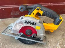 Dewalt Cordless DCS373 5 1/2' Metal-Cutting Circular Saw