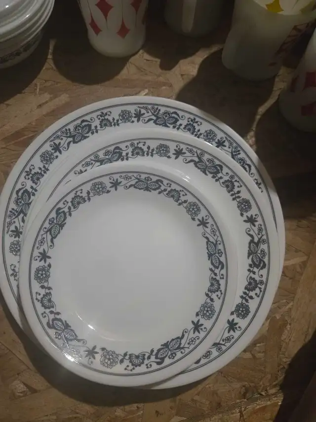 1970 Corelle Old Time Blue Collection