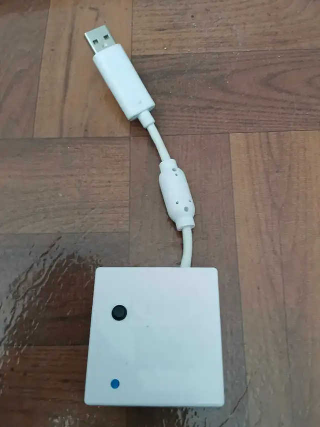 Nintendo Wii Rock Band Guitar Dongle Receiver WGTSELEA2B