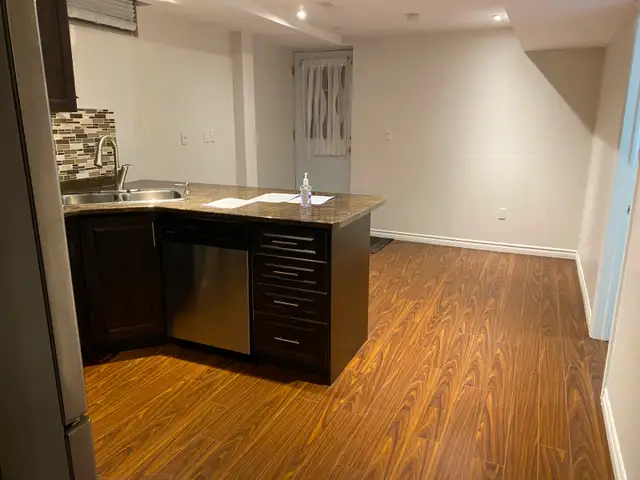 Basement apartment near Whitehorn Public School Mississauga