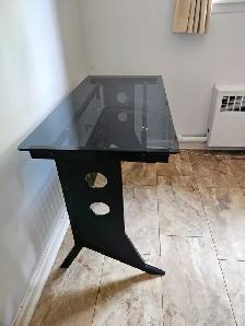 Glass top desk - Photo 2