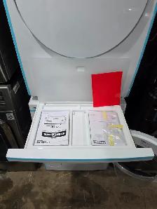 High End Miele 24' White Front-Load Stackable Washer & Dryer Set - Photo 5