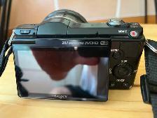 Sony A5000 camera   kit lens   manette   étui en cuir - Photo 3