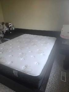 Free Queen bed with Mattress - Photo 6