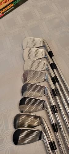 Titleist Forged Iron Set - Left Handed - Photo 4