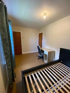 Room for rent - Photo 2