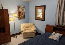Beautiful & Spacious Room For Rent! - Photo 6