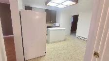 4 Bedroom house for rent near Okanagan College - Photo 3