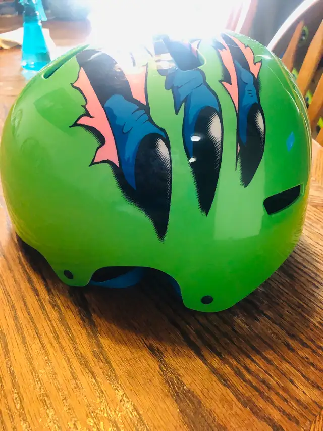 kids Bicycle Helmet for sale only used 1 summer…