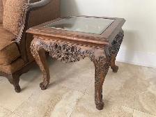Chair and sofa with coffee table and side table - Photo 4