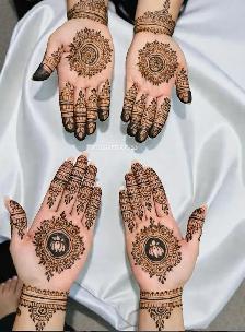 Henna Artist