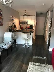 Bright Modern 2 Storey Loft Davisville Village - Photo 4