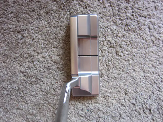 10/10 RH 35' SCOTTY PUTTER   H/C