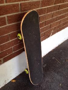 Planche à roulette - Skateboard (45,00$)