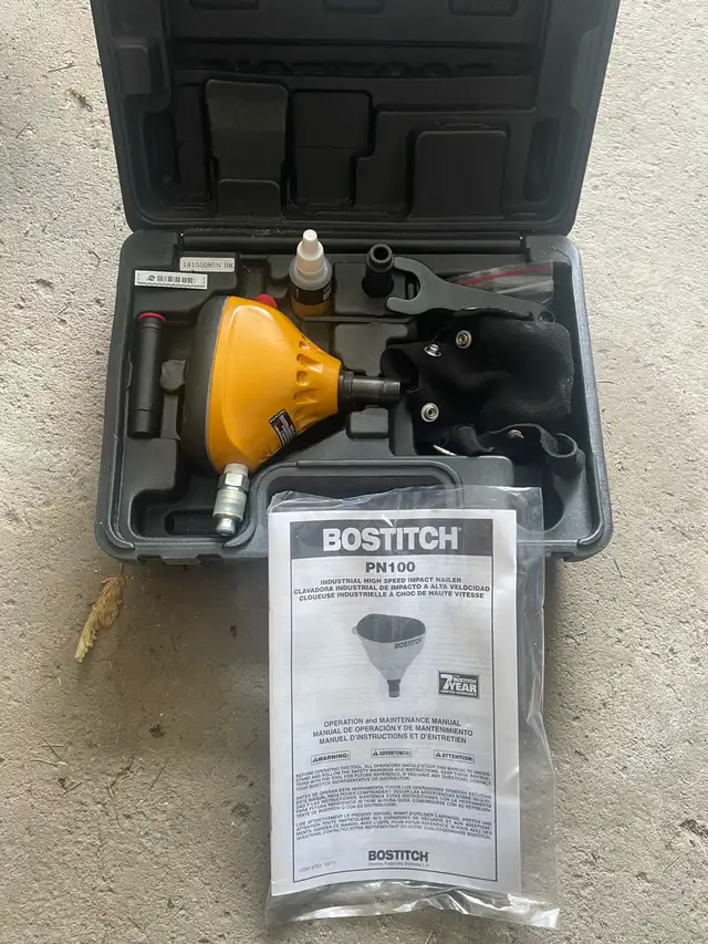 palm nailer in like new condition.
