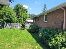 3 Bedroom Brick Bungalow - Photo 5