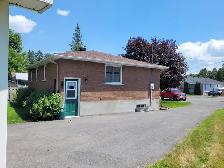 3 Bedroom Brick Bungalow - Photo 8