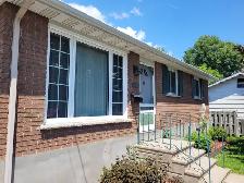 3 Bedroom Brick Bungalow - Photo 9
