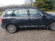 2008 Kia Rondo EX - Low KM - As Is $3,800.00 OBO - Photo 3