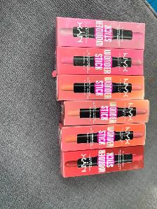 NYX Professional Makeup Wonder Stick lipstic and blush 2 shades