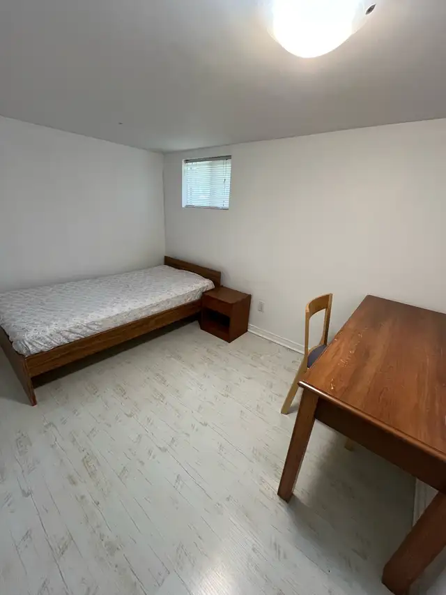 One room for rent