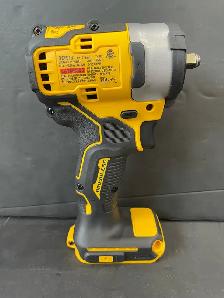 DEWALT 3/8" IMPACT WRENCH DCF913 - Photo 2