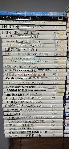 Over 60 vintage National Geographic Society hardcover books! - Photo 2