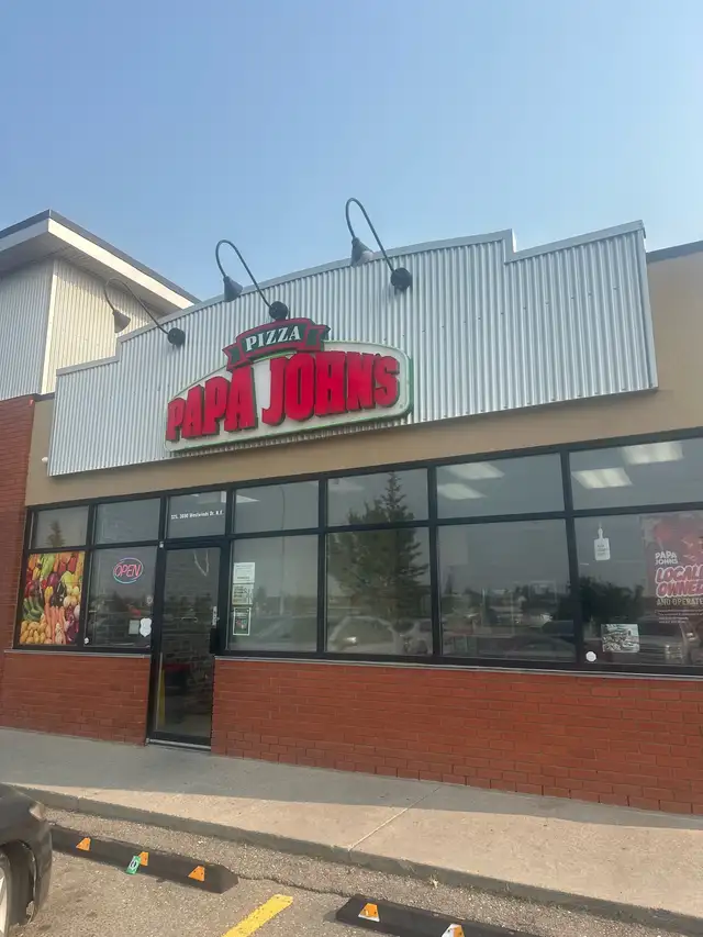 delivery driver needed at PAPAJOHNS