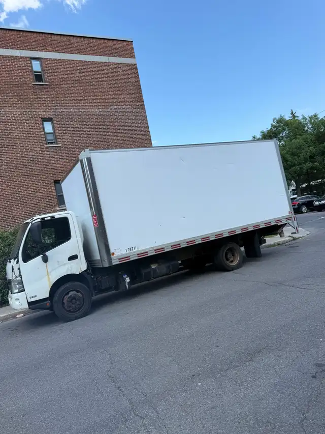 Bonjour, nous sommes à votre service.