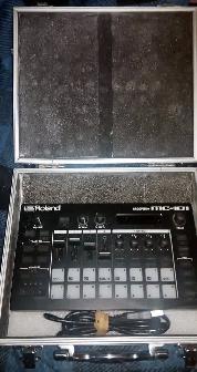Groove Box ROLAND MC-101 Comme neuf - Photo 2